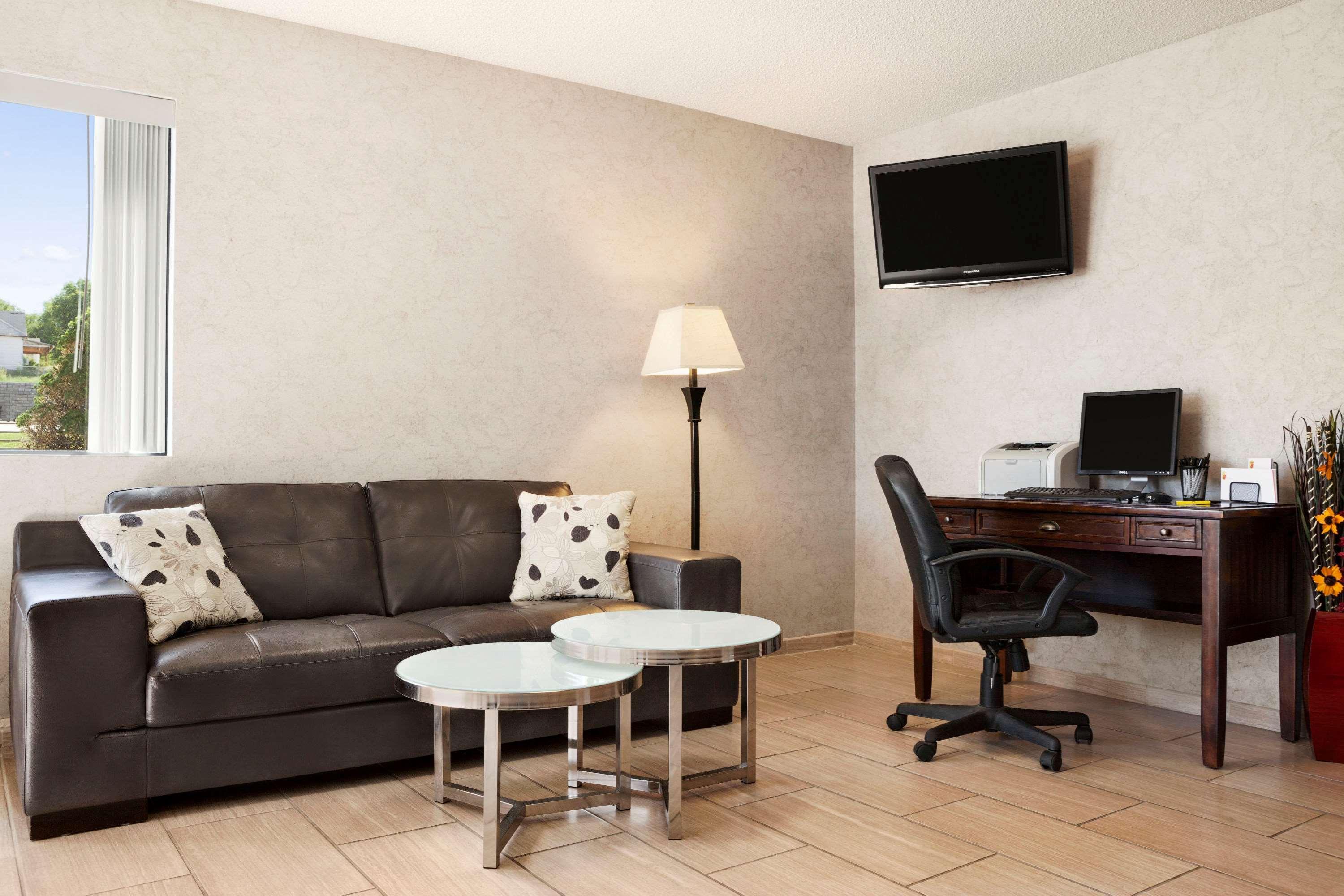 Hotel Super 8 By Wyndham Concordia Zewnętrze zdjęcie