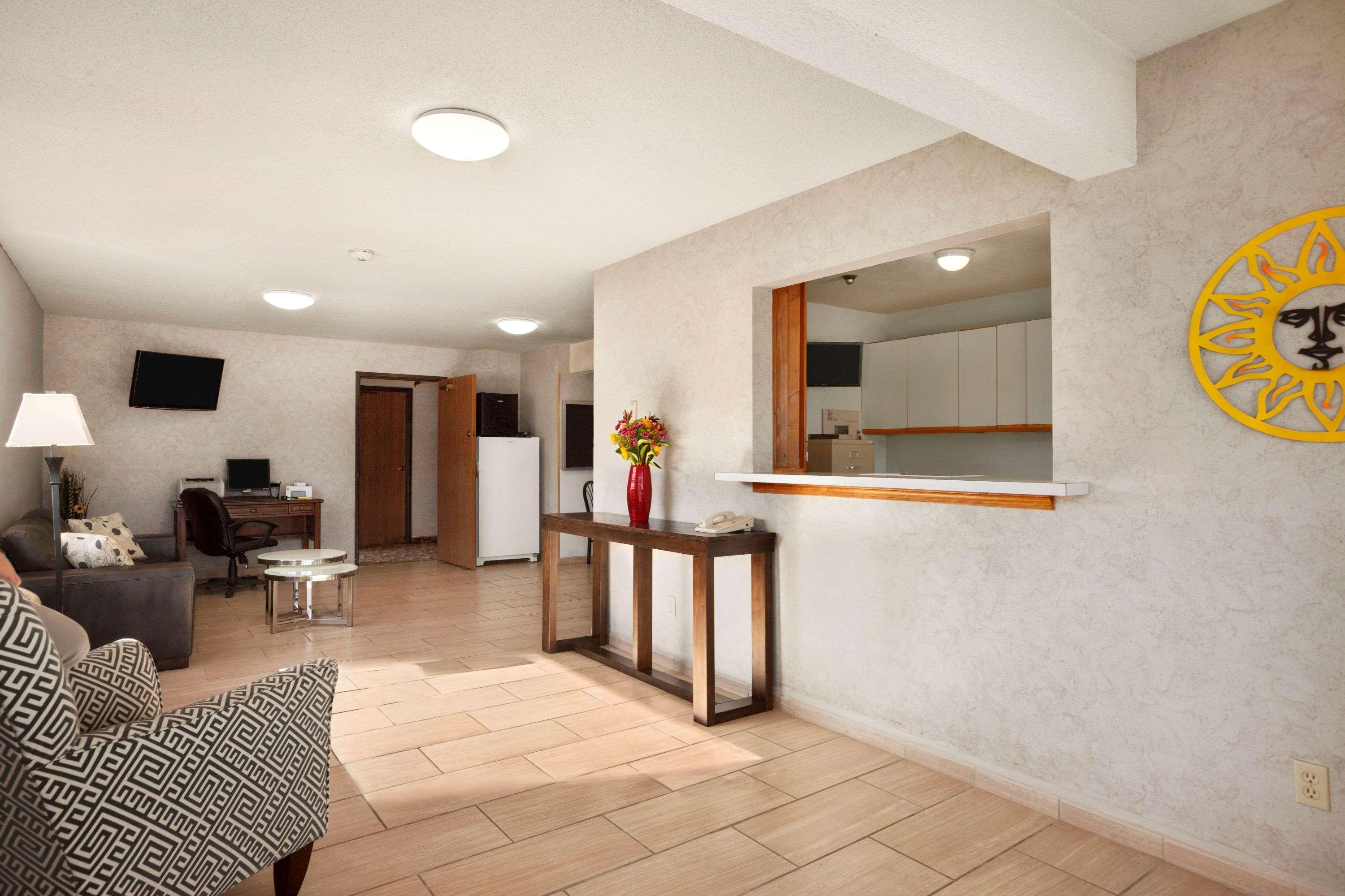 Hotel Super 8 By Wyndham Concordia Zewnętrze zdjęcie