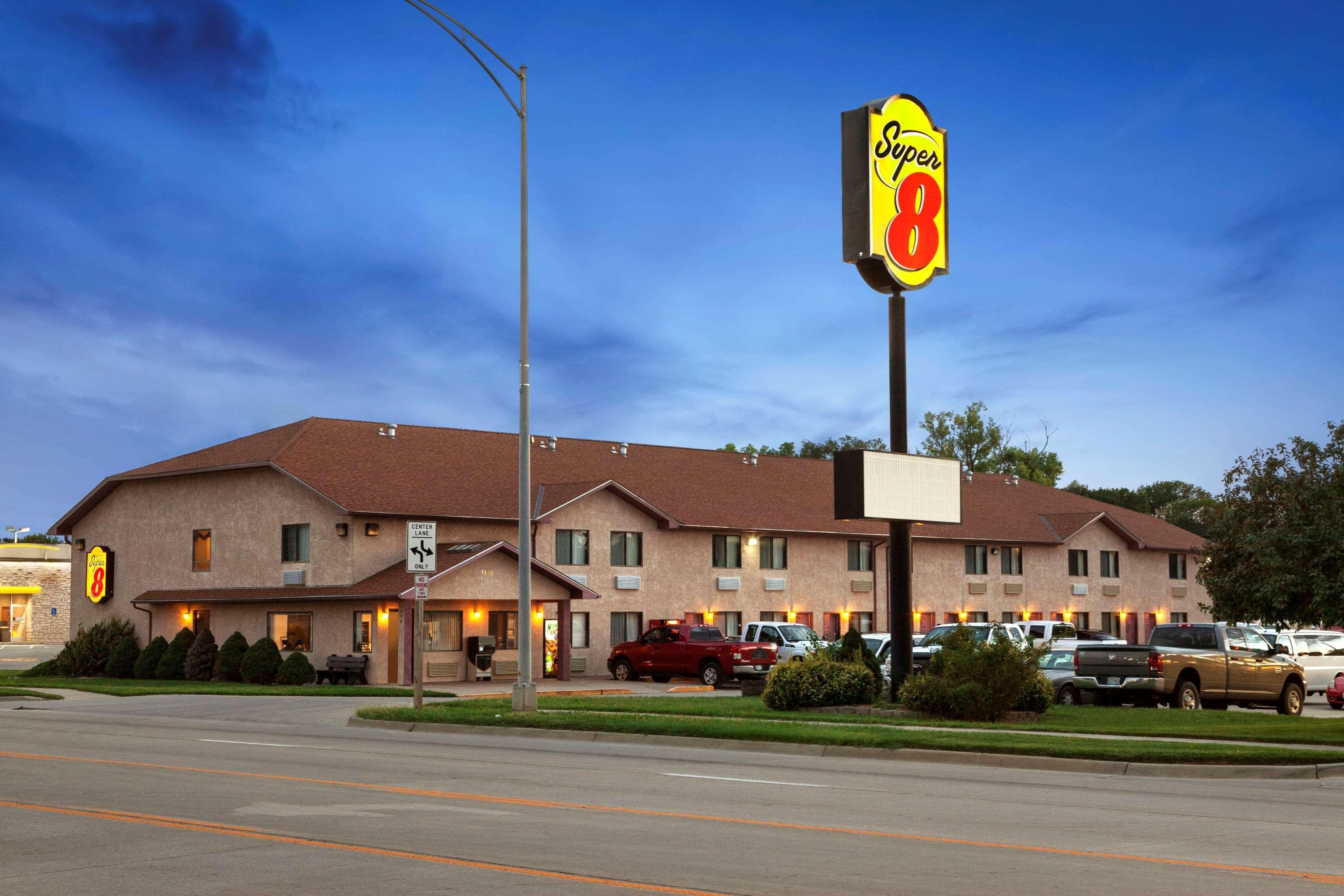 Hotel Super 8 By Wyndham Concordia Zewnętrze zdjęcie